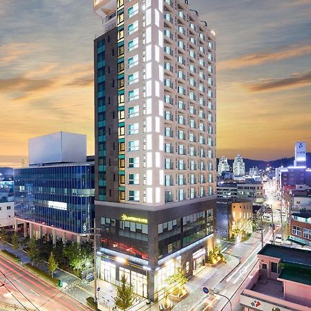 Golden Tulip Essential Namgang Otel Jinju Dış mekan fotoğraf