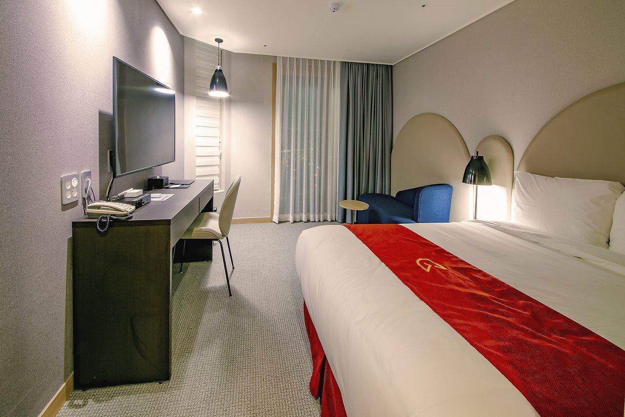Golden Tulip Essential Namgang Otel Jinju Dış mekan fotoğraf