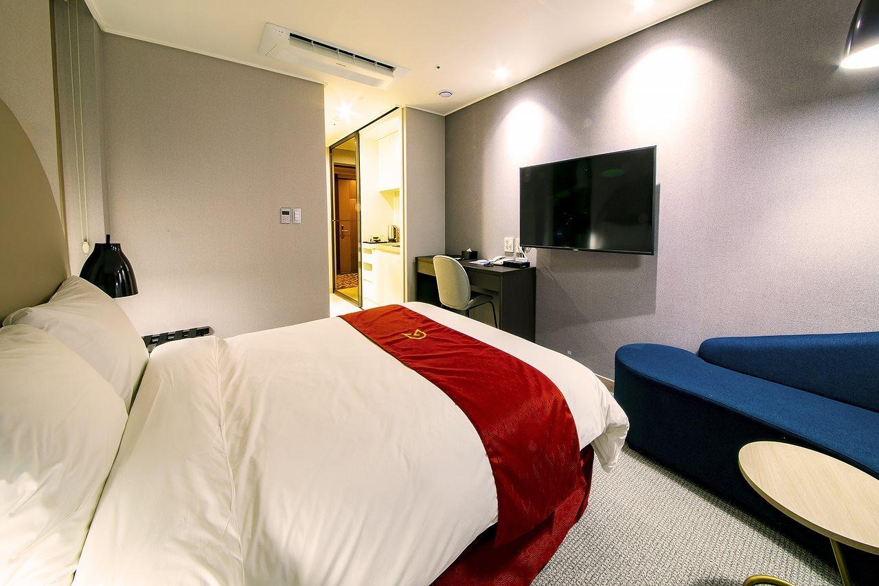 Golden Tulip Essential Namgang Otel Jinju Dış mekan fotoğraf