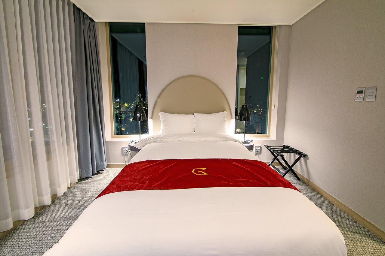 Golden Tulip Essential Namgang Otel Jinju Dış mekan fotoğraf