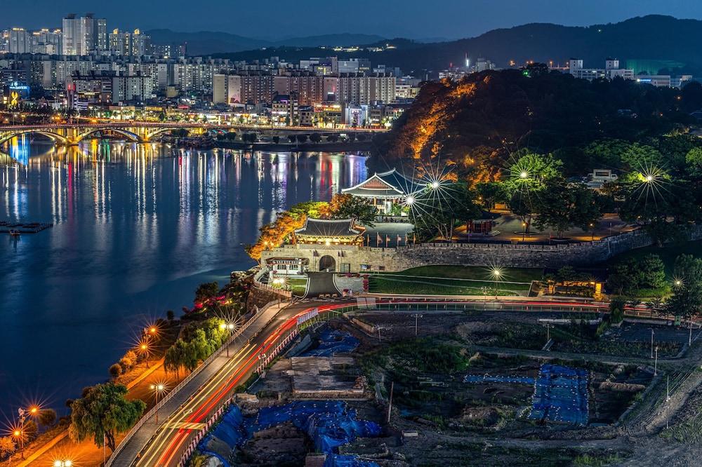 Golden Tulip Essential Namgang Otel Jinju Dış mekan fotoğraf