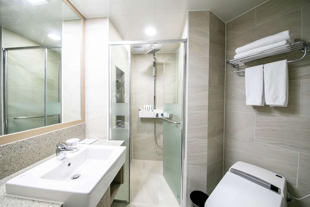 Golden Tulip Essential Namgang Otel Jinju Dış mekan fotoğraf