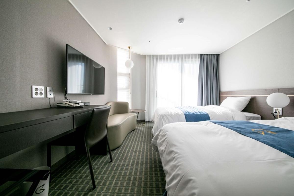 Golden Tulip Essential Namgang Otel Jinju Dış mekan fotoğraf