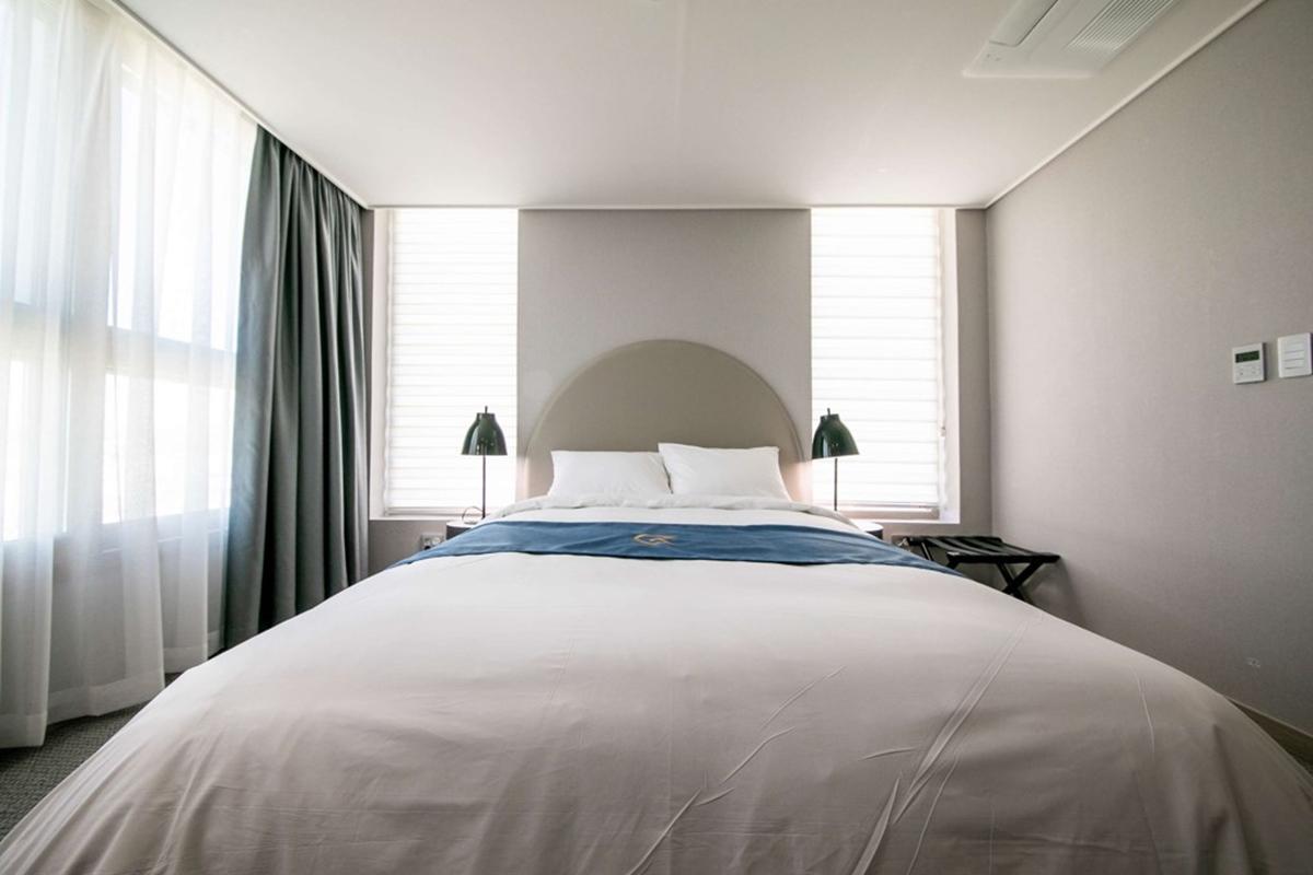 Golden Tulip Essential Namgang Otel Jinju Dış mekan fotoğraf